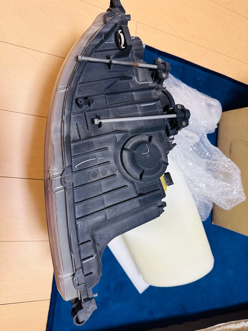 三菱ふそう 17スーパーグレート 運転席側ヘッドライト 中古