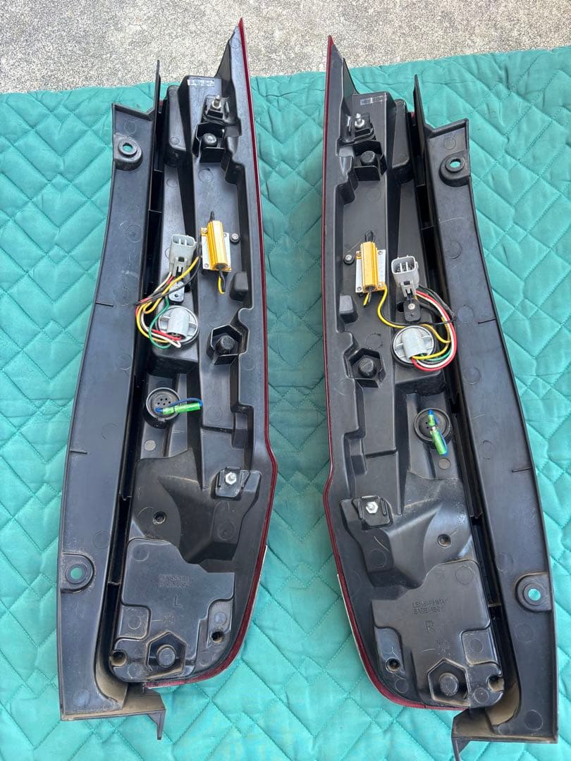 DazzFellows LEDテール ヴォクシーノアエスクァイア80系