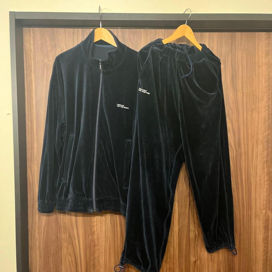 FreshService ネイビー ベロアセットアップ