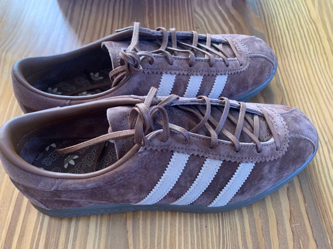 ⭐︎新品未使用⭐︎ アディダス 別注 TOBACCO フリークスストア 24cm