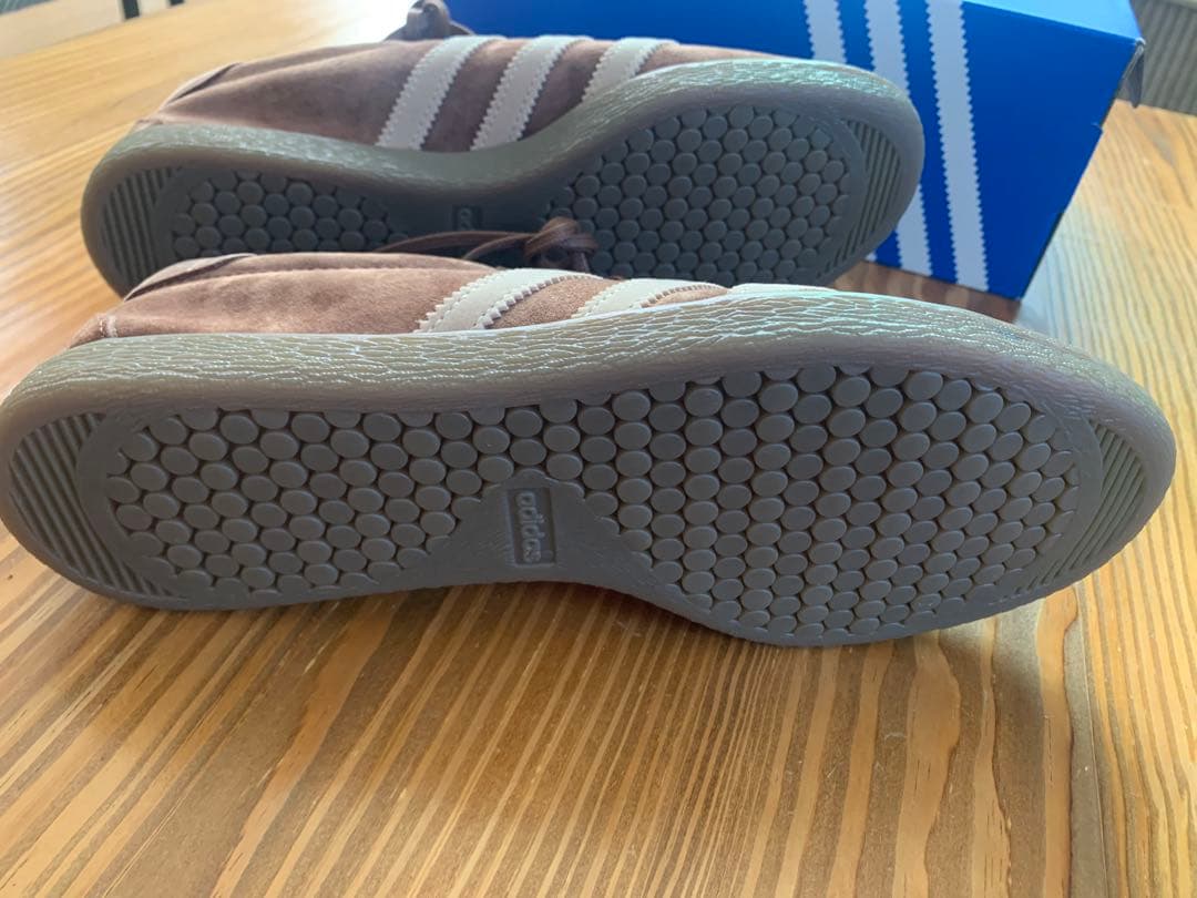 ⭐︎新品未使用⭐︎ アディダス 別注 TOBACCO フリークスストア 24cm