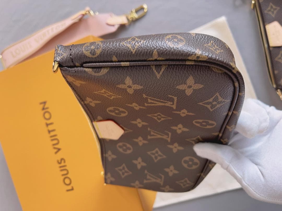 ミュルティポシェットアクセソワール M44840