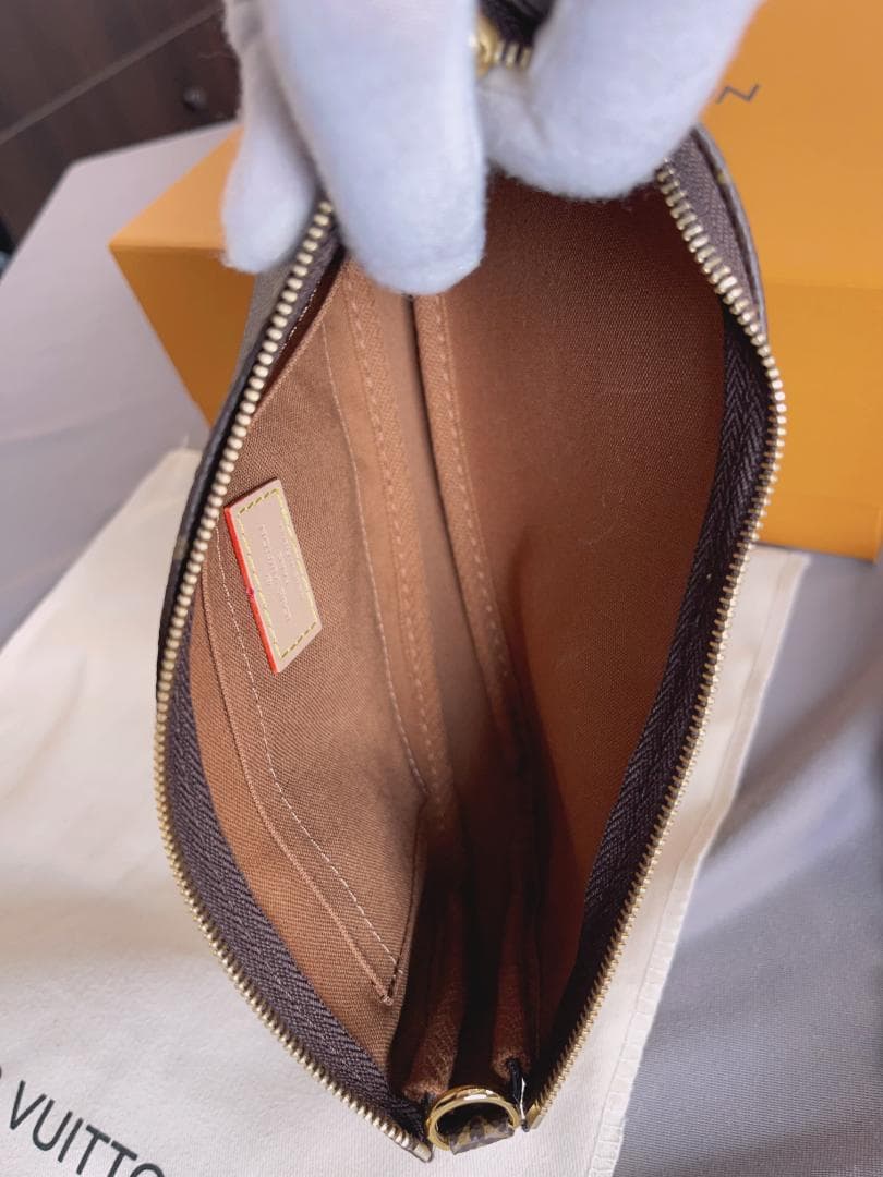 ミュルティポシェットアクセソワール M44840