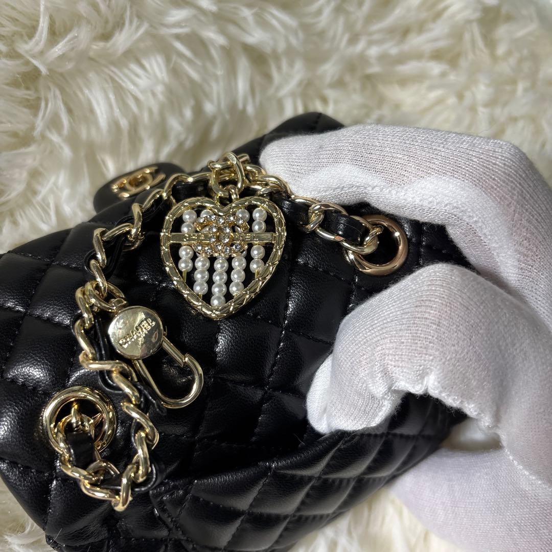 CHANEL ブラック ミニバッグ キルティングノベルティ