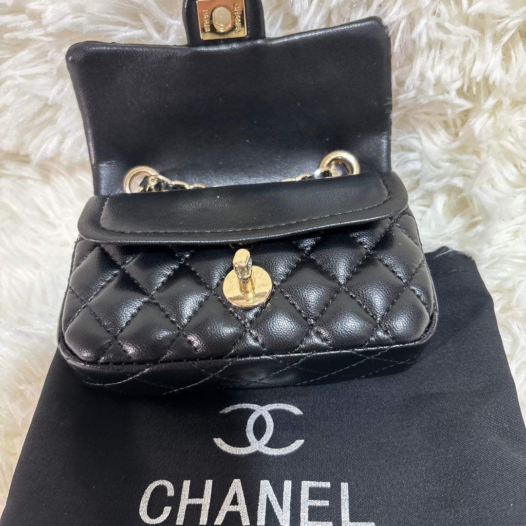 CHANEL ブラック ミニバッグ キルティングノベルティ