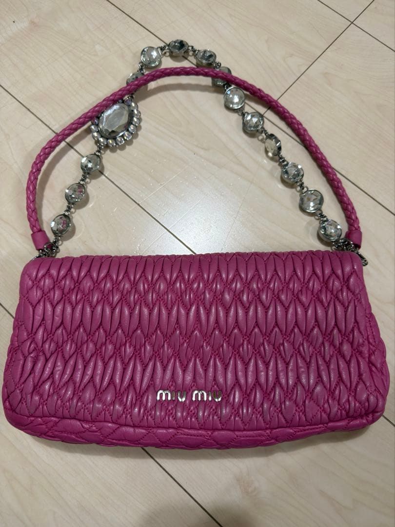 MIUMIU ナッパクリスタル