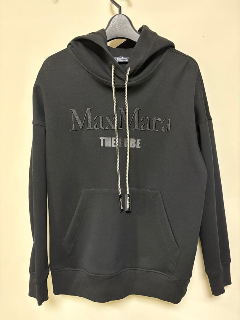 【値下げ】美品、Max Mara ブラック パーカー　XS