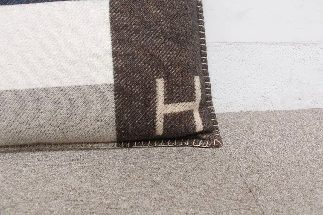 【極美品】 HERMES クッション H Casaque pillow ①
