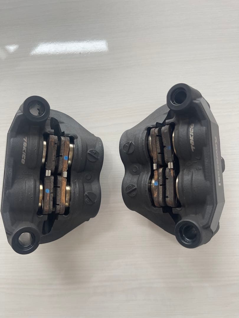 Kawasaki z900RS純正フロントブレーキキャリパー