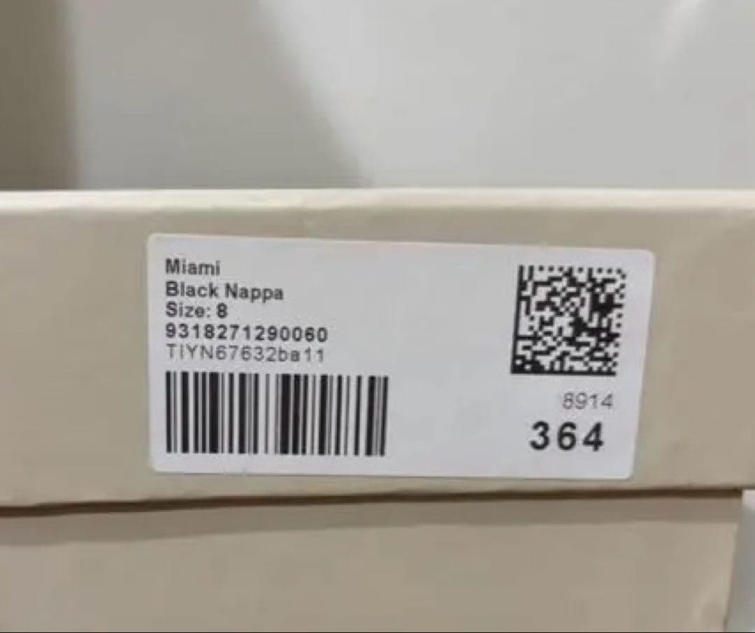 新品未使用　トニービアンコ　スタッズ　フラットシューズ