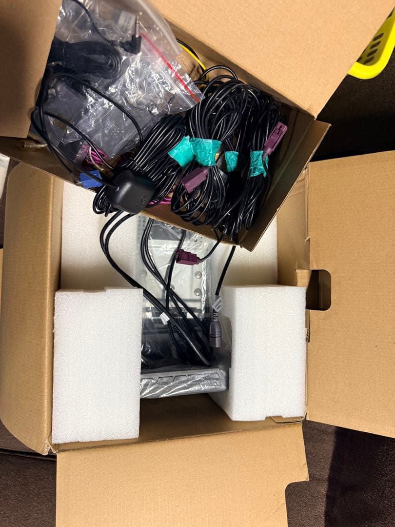 カーナビ Bluetooth フルセグ　az-921