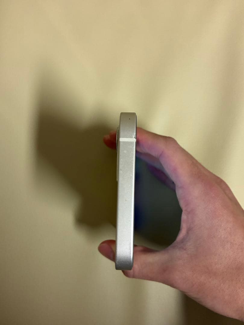 美品 iPhone12 本体 SIMフリー 初期化済み バッテリー91%充電器付