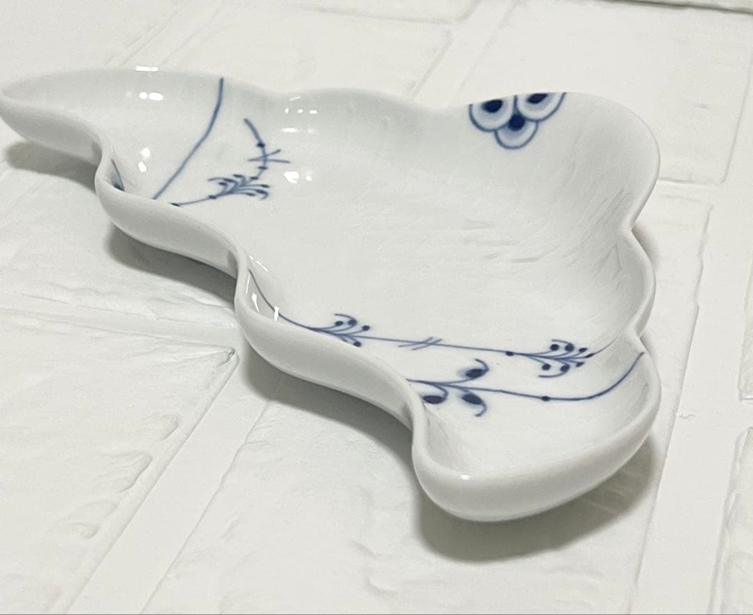 廃盤☆ロイヤルコペンハーゲン　ブルーパルメッテ　クレセントディッシュ