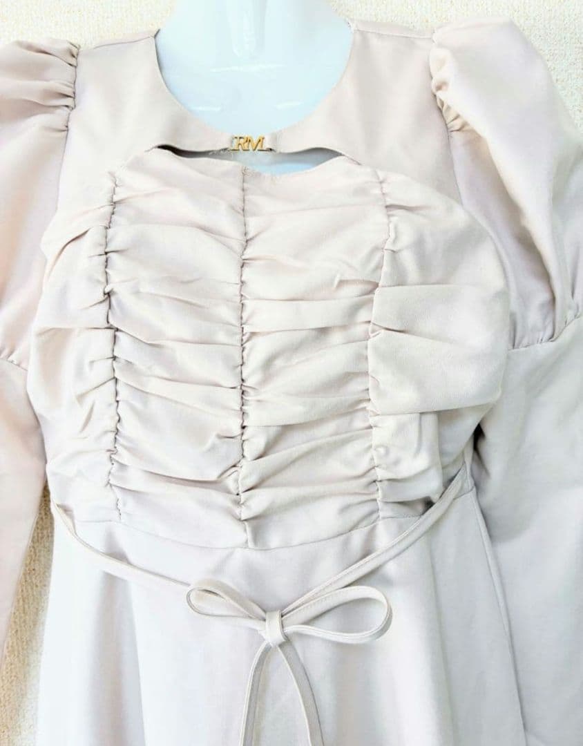 rose muse ロゼミューズ パフスリーブチャーム ワンピース