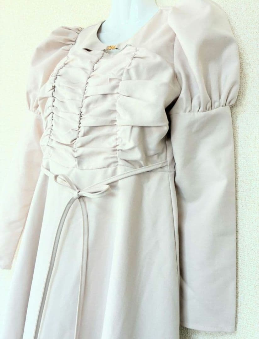 rose muse ロゼミューズ パフスリーブチャーム ワンピース