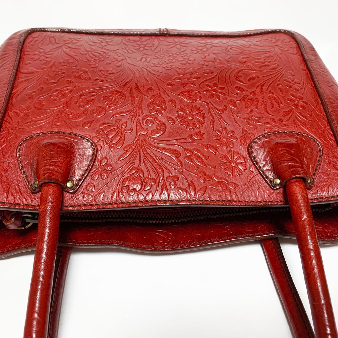 【美品】MIU MIU ミュウミュウ トートバッグ エンボス加工 ロッソ