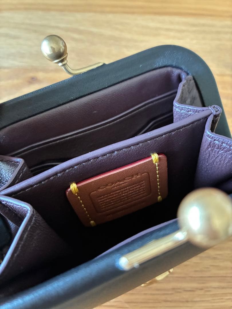 コーチ　キスロック　ケース