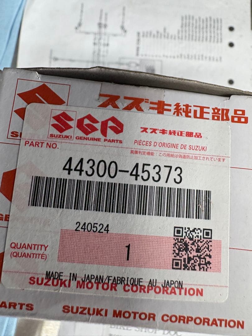 GSX1100S用　スズキ 純正 新品燃料コック 44300-45373