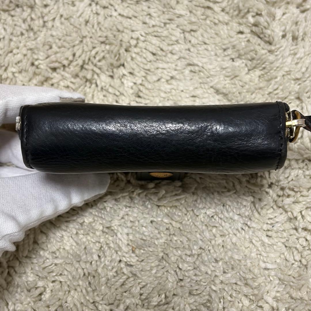 【人気】イルビゾンテ 二つ折り財布 ブラック レザー シボ 金ボタン