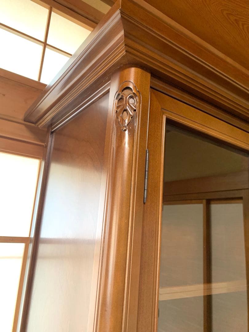 アンティーク調　大型 木製 (桜)書棚　食器棚 ガラス扉付き