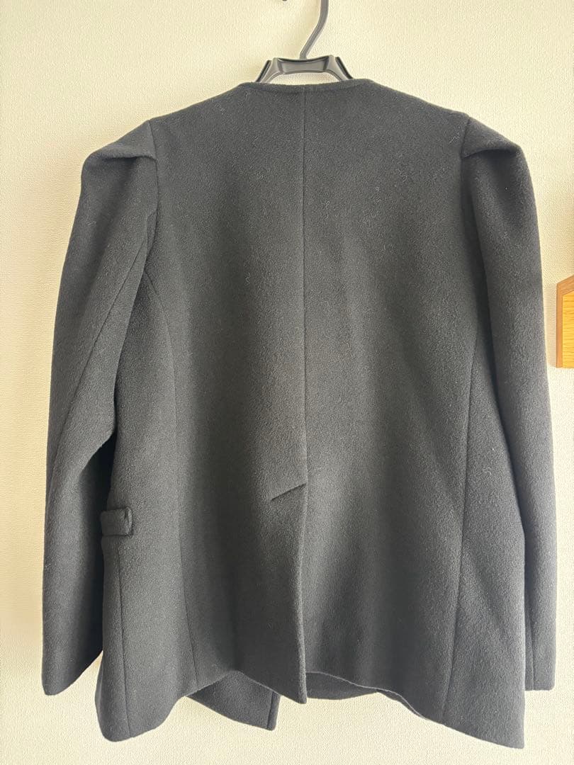美品 ohgaパフショルダーコート　ブラック