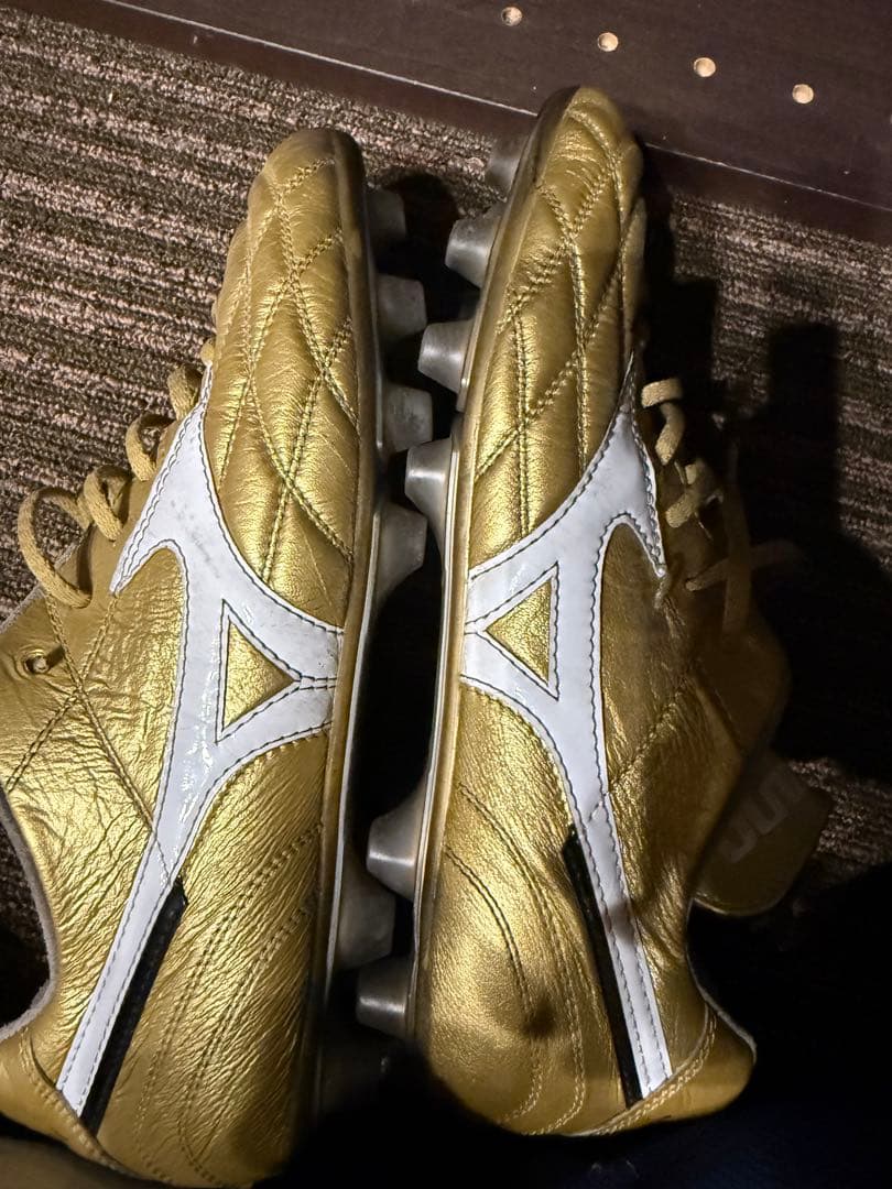 ミズノモレリア2ゴールド