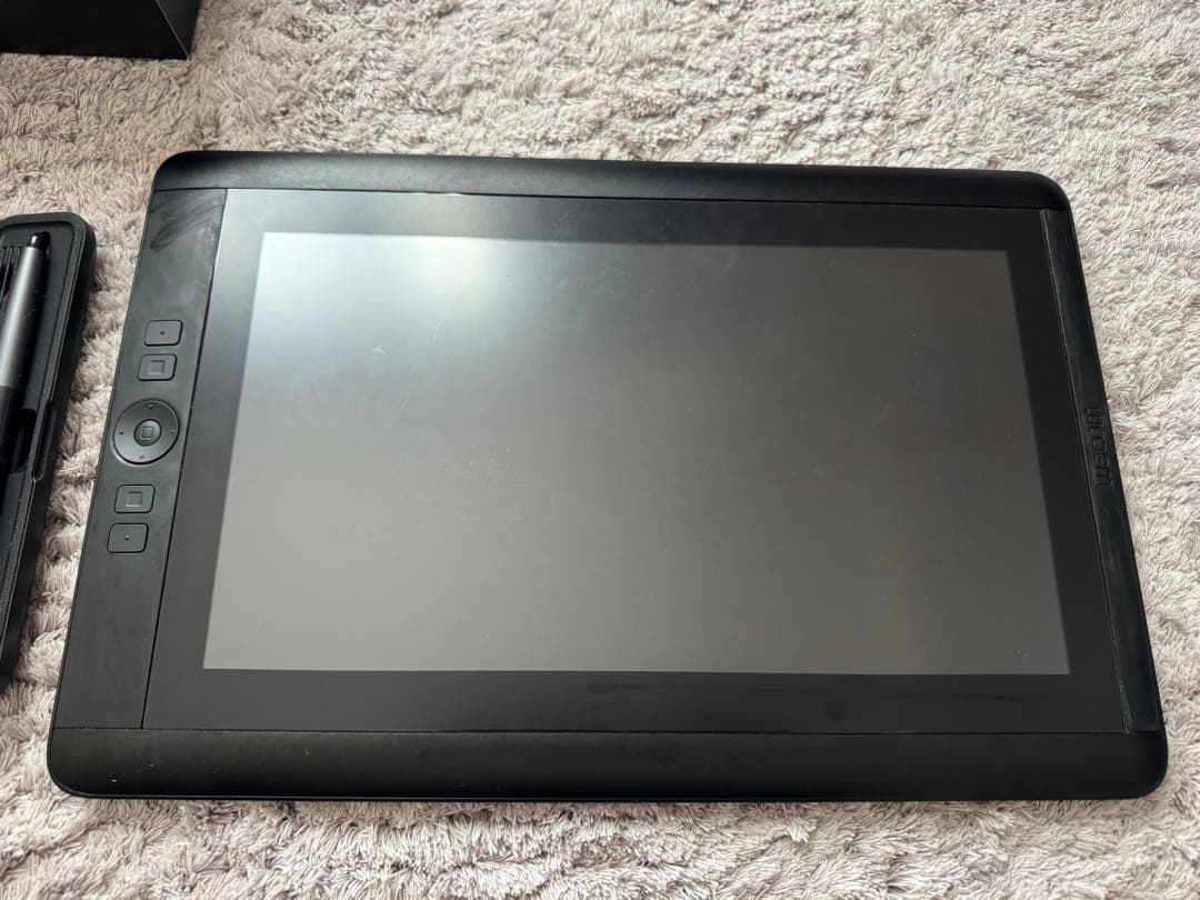 液タブ・ペンタブ Wacom CINTIQ 13HD Creative Pen Display