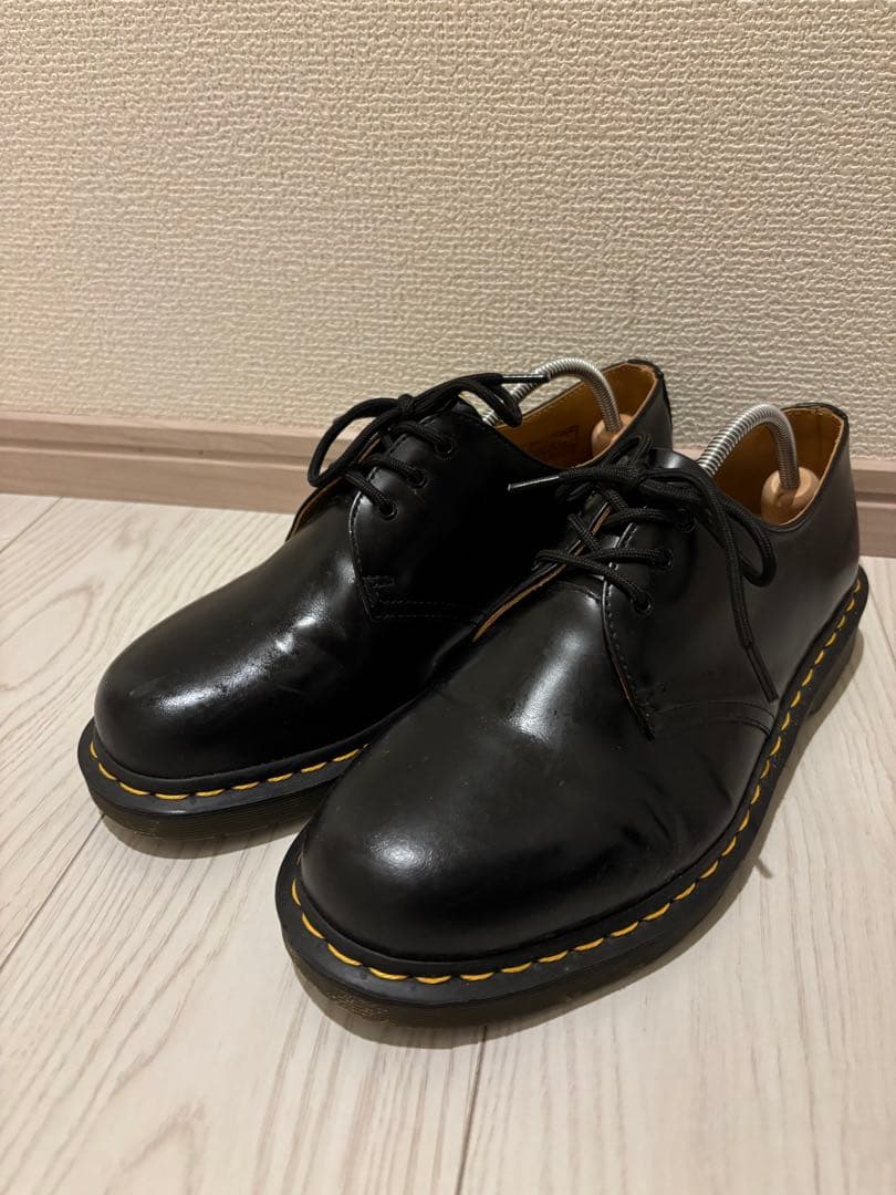 Dr. Martens 3ホールブラックレザー シューズ