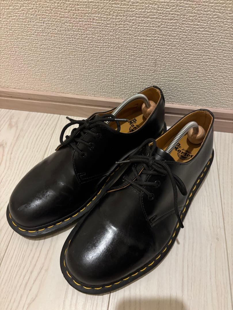 Dr. Martens 3ホールブラックレザー シューズ