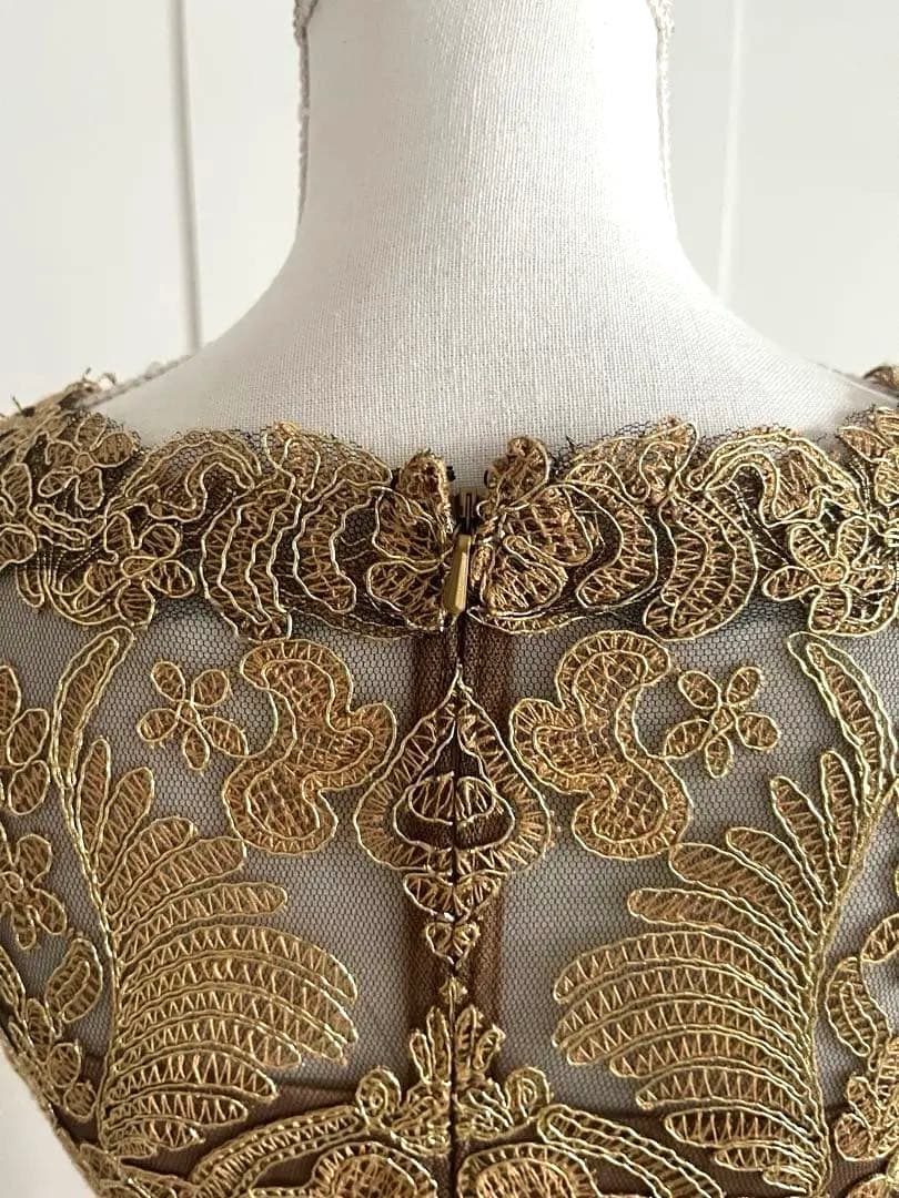 Tadashi Shoji 刺繍入りドレス US 2