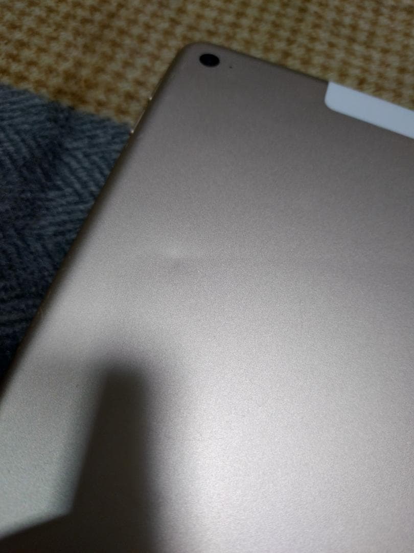 サ*ー様 Apple iPad ゴールド 初代モデル(A1652)128GB