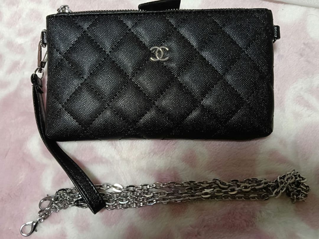 CHANEL ノベルティ　　 キルティング ブラックポーチ3way