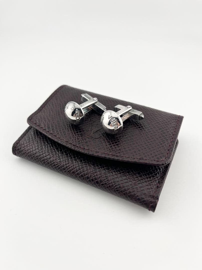 ルイヴィトン M30986 タイガ ブトン ドゥ マンシェット クルー カフス