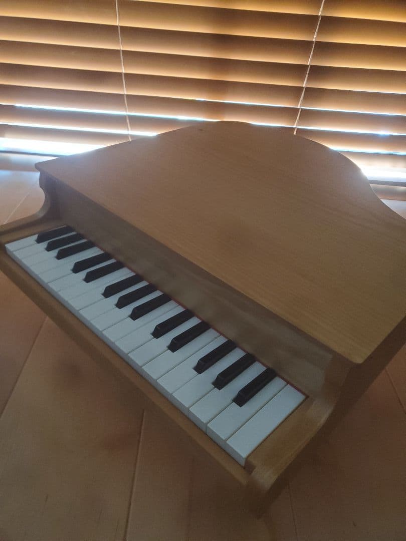 カワイ　トイピアノ　木目調