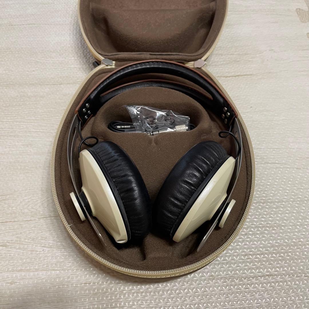 【美品】Sennheiser MOMENTUM Ivory