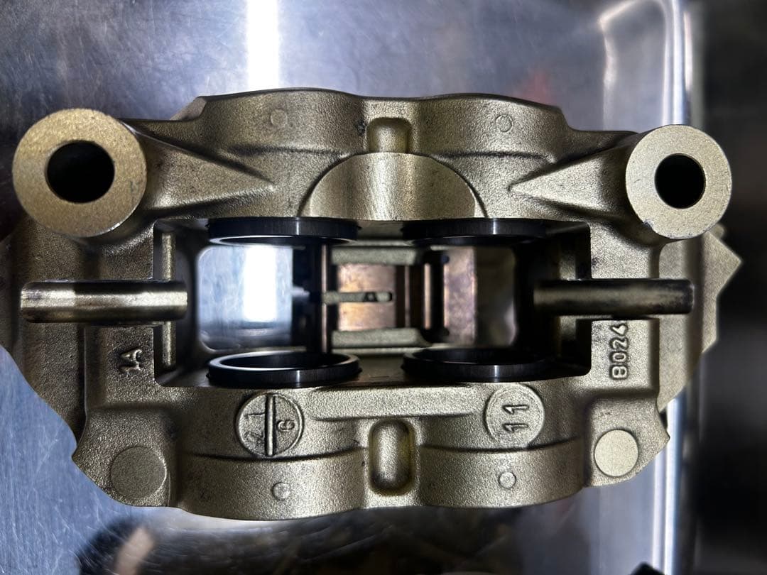 スズキ　brembo ラジアルキャリパー スズンボ