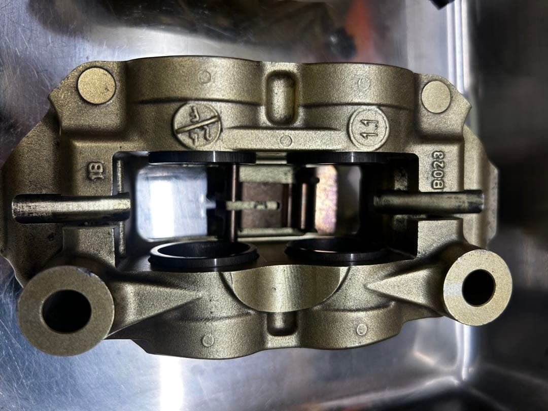 スズキ　brembo ラジアルキャリパー スズンボ