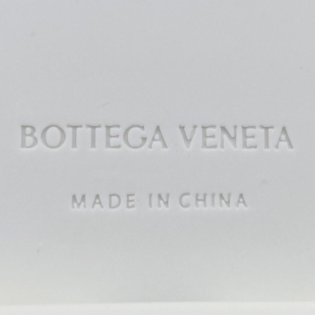 未使用級✨BOTTEGA VENETA　iPhone13Pro ケース　ホワイト