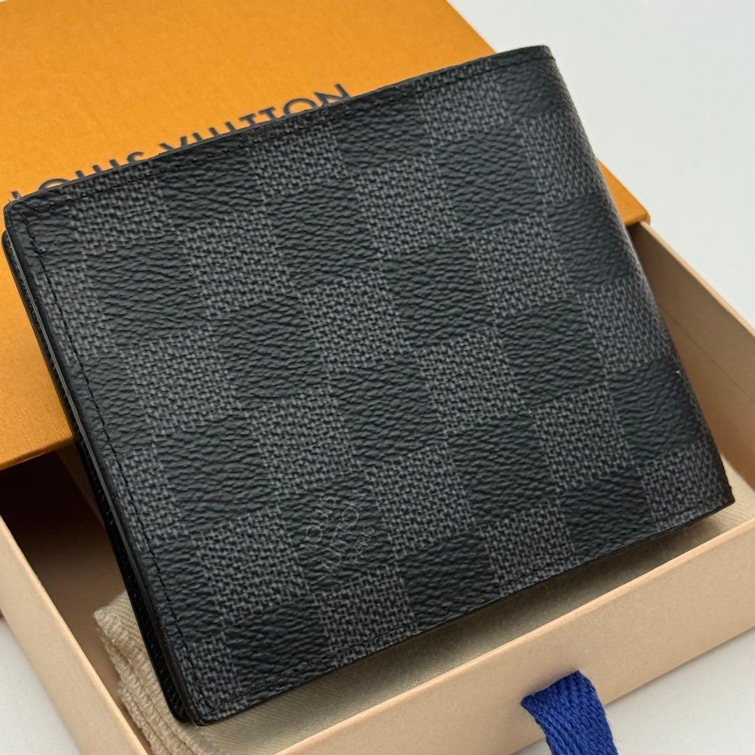 【新品近い】ルイヴィトン ダミエグラフィット ポルトフォイユ マルコ 折り財布