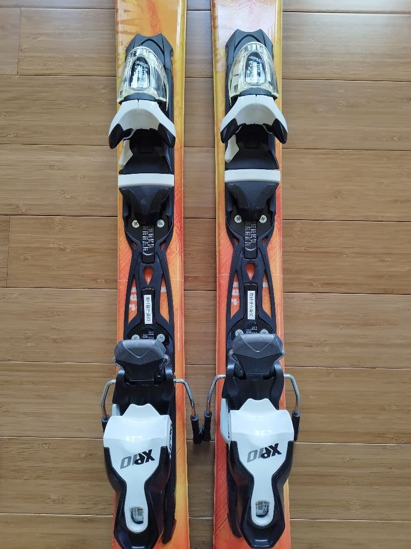 【ソウスケ】 スワロー スキー 板 グラフィティデザイン