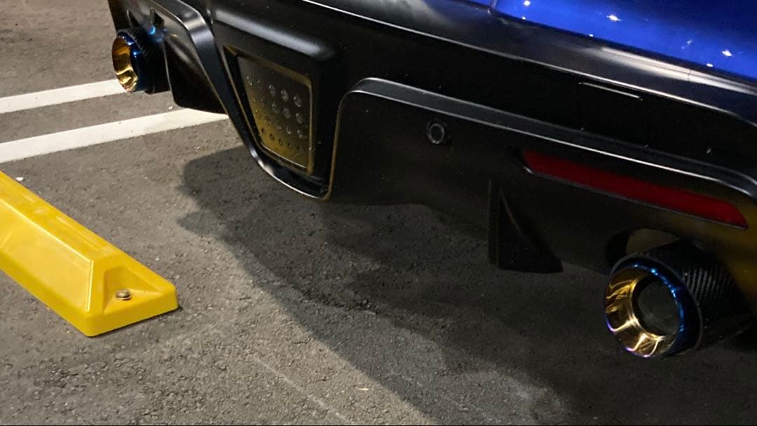 GRスープラ　カーボンマフラーカッター