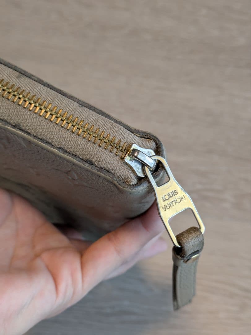 ルイヴィトン モノグラム ジッピーウォレット アンプラント M69034