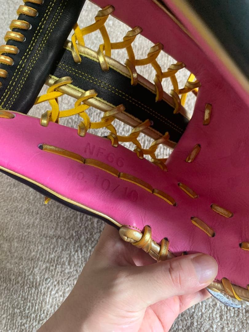 ワンオブジアンサー　硬式外野用グラブ　母の日モデル