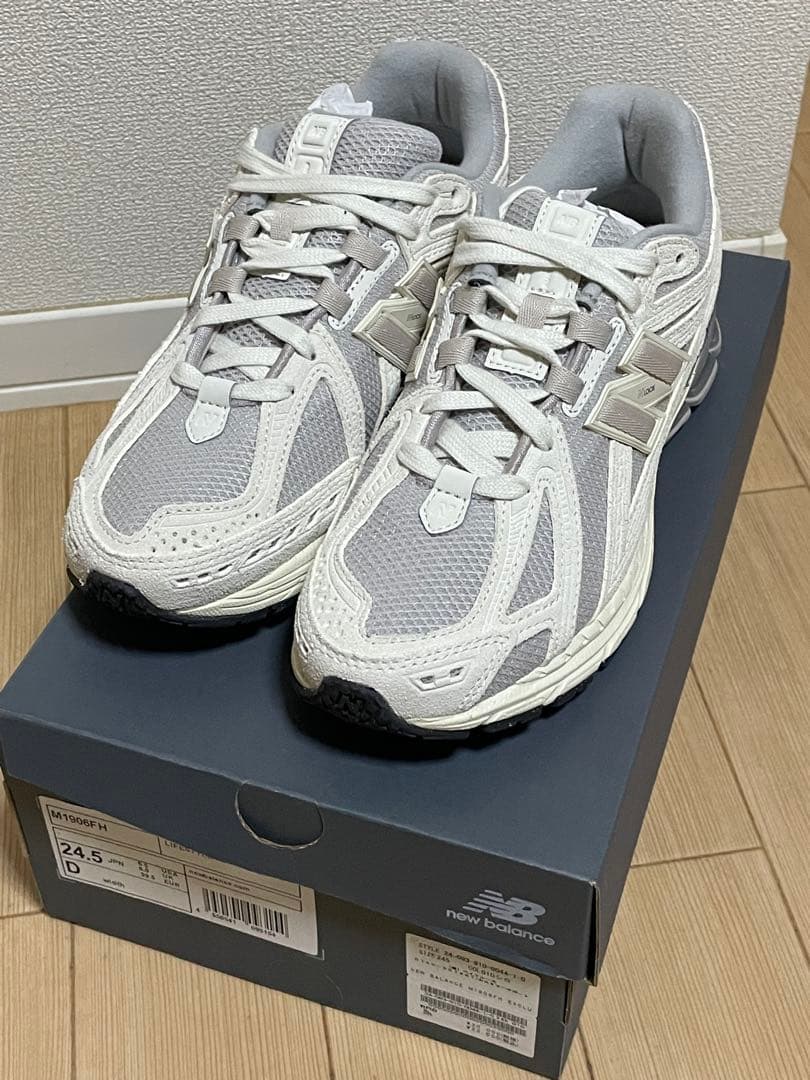【新品箱付き】NEW BALANCE IENA限定モデル M1906FH