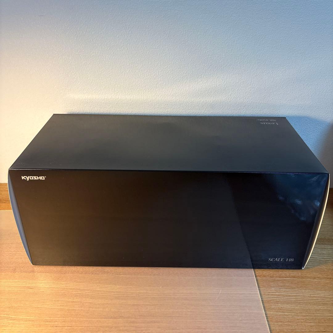 京商　レクサス　NX 450h+ 1/18 ミニカー　ホワイト