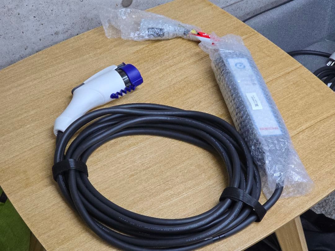 【新品】日産 新ロゴ充電ケーブル 200V ノート、アリア、サクラ 7.5m