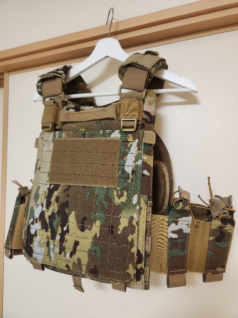 プレートキャリア MOELLシステム 高耐久性 マルチカム、プレキャリ