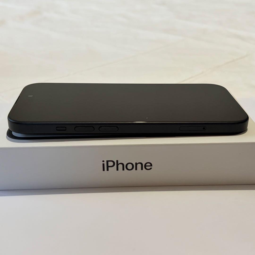 【美品】iPhone15 Apple 128GB ブラック 11ヶ月使用 94％