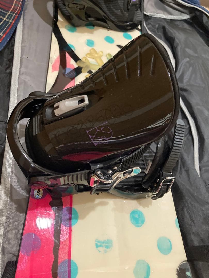 Ride スノーボードとバッグ チェック柄