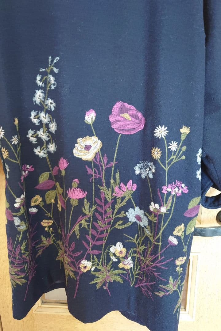 スーパーハッカフィーユ　花柄刺繍 ネイビー ロングコート　15号